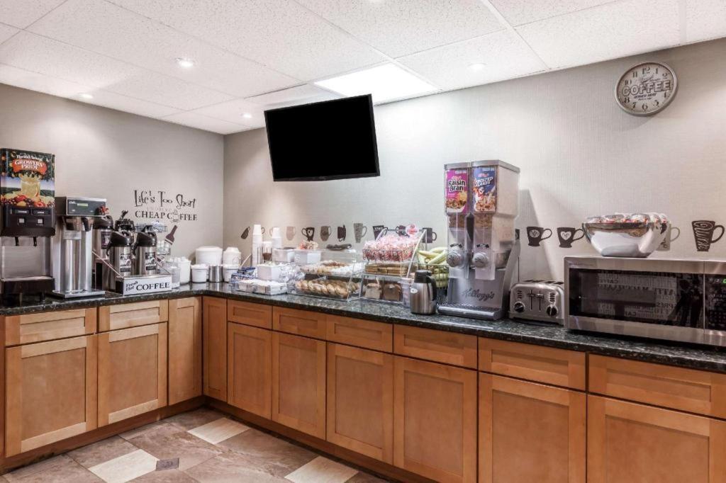 Super 8 By Wyndham Schenectady - Albany Area Hotel Екстериор снимка