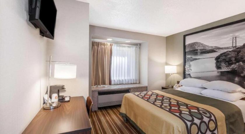 Super 8 By Wyndham Schenectady - Albany Area Hotel Екстериор снимка