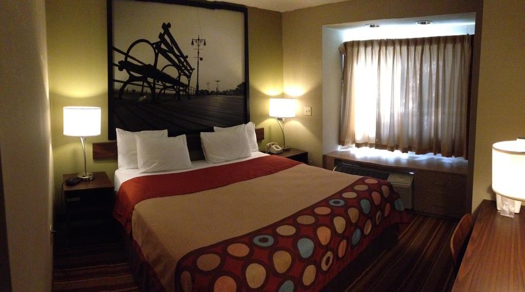 Super 8 By Wyndham Schenectady - Albany Area Hotel Стая снимка
